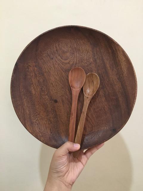 Piring Kayu Bentuk Bulat Ukuran Xl (d= 30cm) Oesing Craft