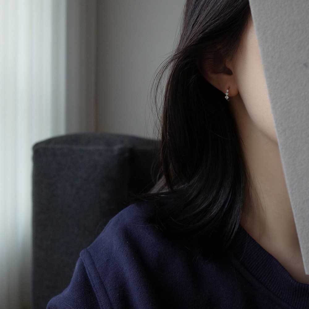Anting Tusuk Sterling Silver 925 Hias Kristalberlian Gaya Simpleelegan Untuk Wanita