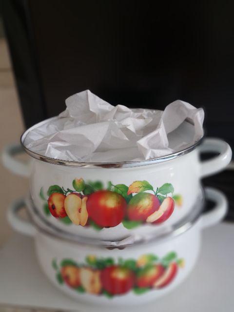 Panci Enamel Lisa Set 22+24 Cm