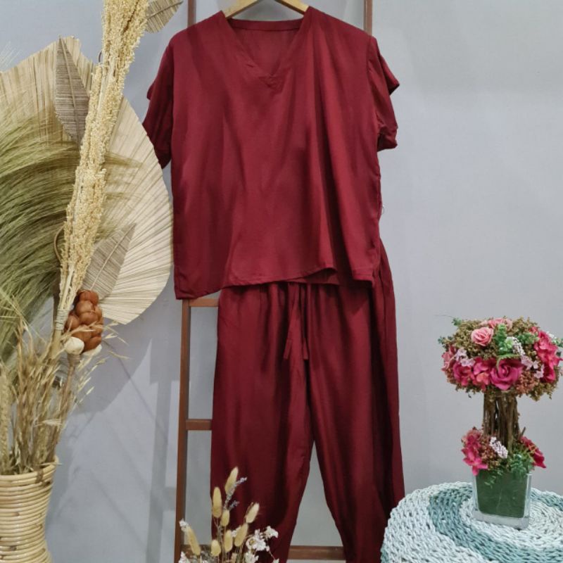 Setelan One set Alicia jogger polos Wanita-Maroon