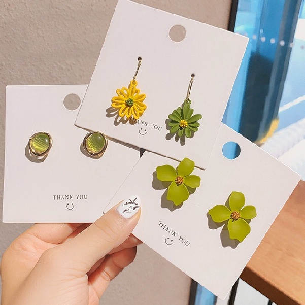 Anting Stud Bentuk Bunga Kecil Gaya Korea