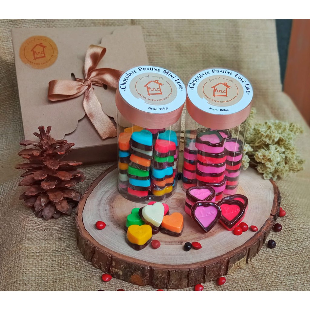 

Paket TB-1 Cokelat Praline Love Line & Mini Love / Custom Chocolate Mini Packaging