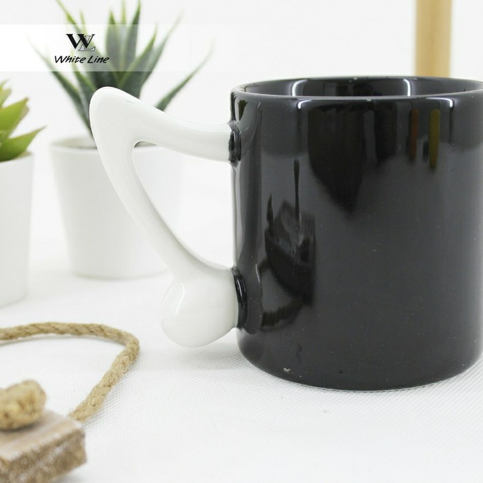 Gelas Mug Unik keramik hitam gagang putih 300ml Shopee Gelas Mug Unik keramik hitam gagang putih 300ml Shopee
