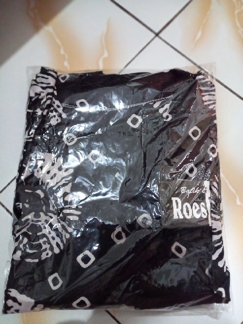 Bolero Monochrome Blazer Batik Wanita Modern Elegan