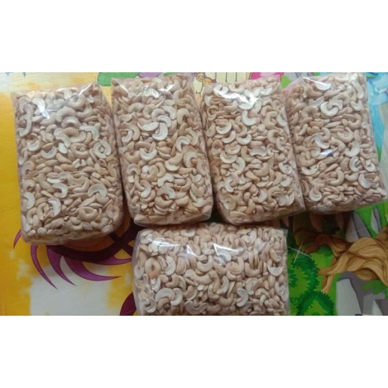 

Kacang Mede Belah 2 Mentah