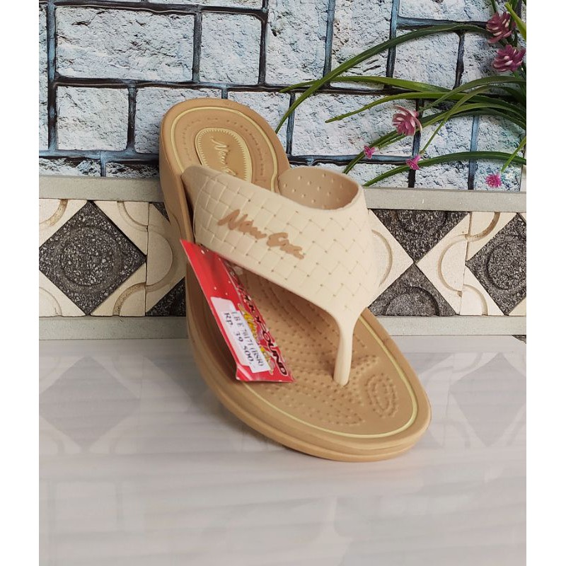 SANDAL JAPIT KARET PILON TEBAL NEW ERA LB E 70171 06,5