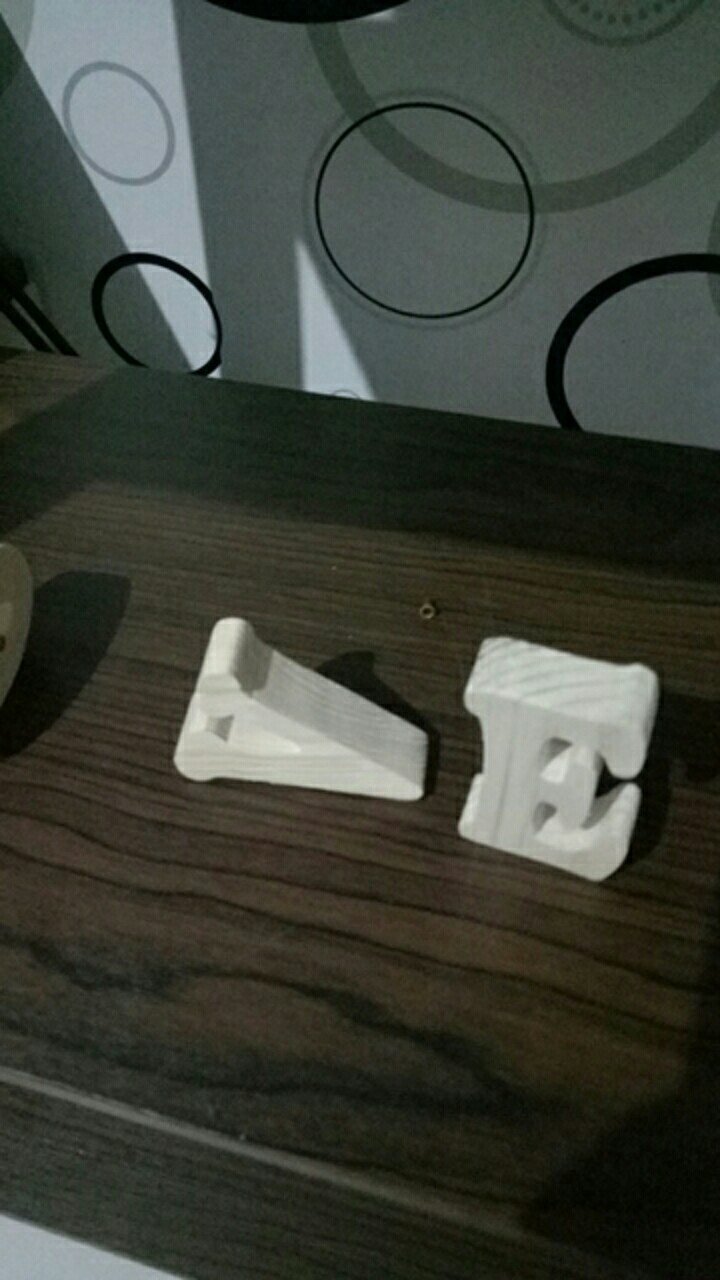 Huruf  Kayu Tinggi 6,5cm Tebal 1,5cm