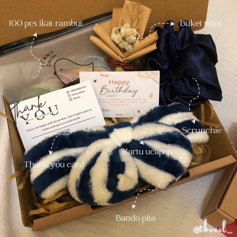 

Gift Box Cewek / Hampers Ulang Tahun Anniversary Wisuda / Paket Kado Cewek / Gift Box Gumush