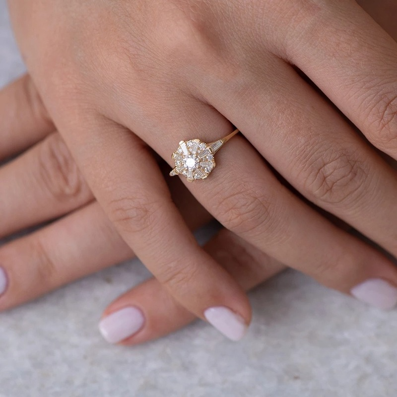 [Ready Stock]New 18K Gold Ring Moissanite Personality Female