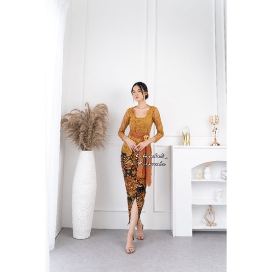 AURA SERIES KEBAYABALI MOTIF BUNGA LENGAN PANJANG KEBAYA KONDANGAN MURAH