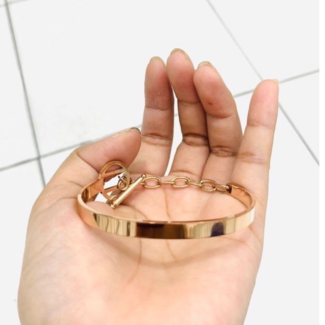 Gelang Titanium Wanita