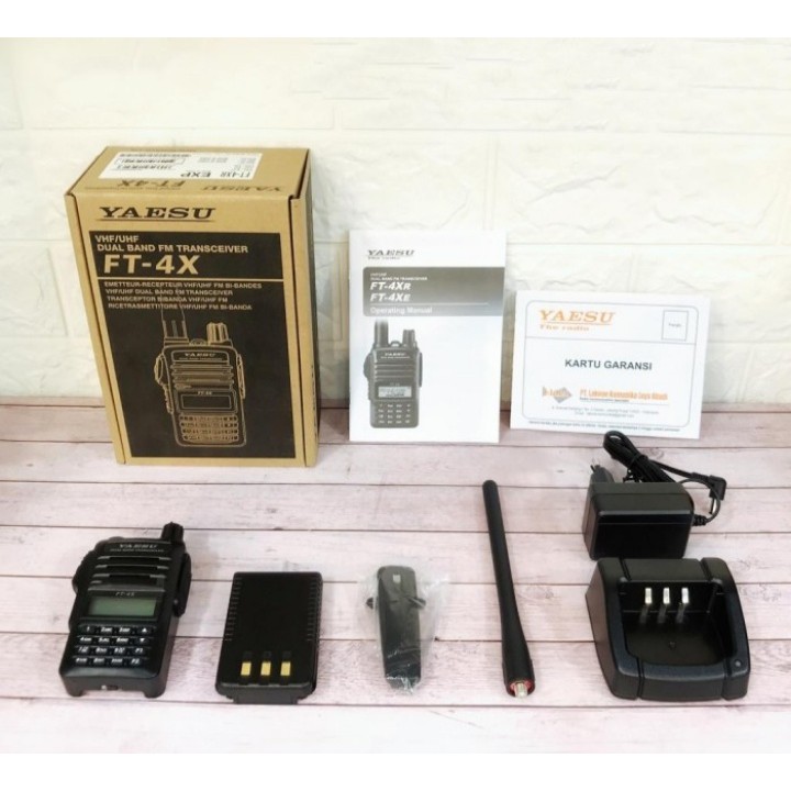 HT yaesu Ft 4X dual band original