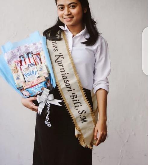 Selempang Wisuda Bludru Renda