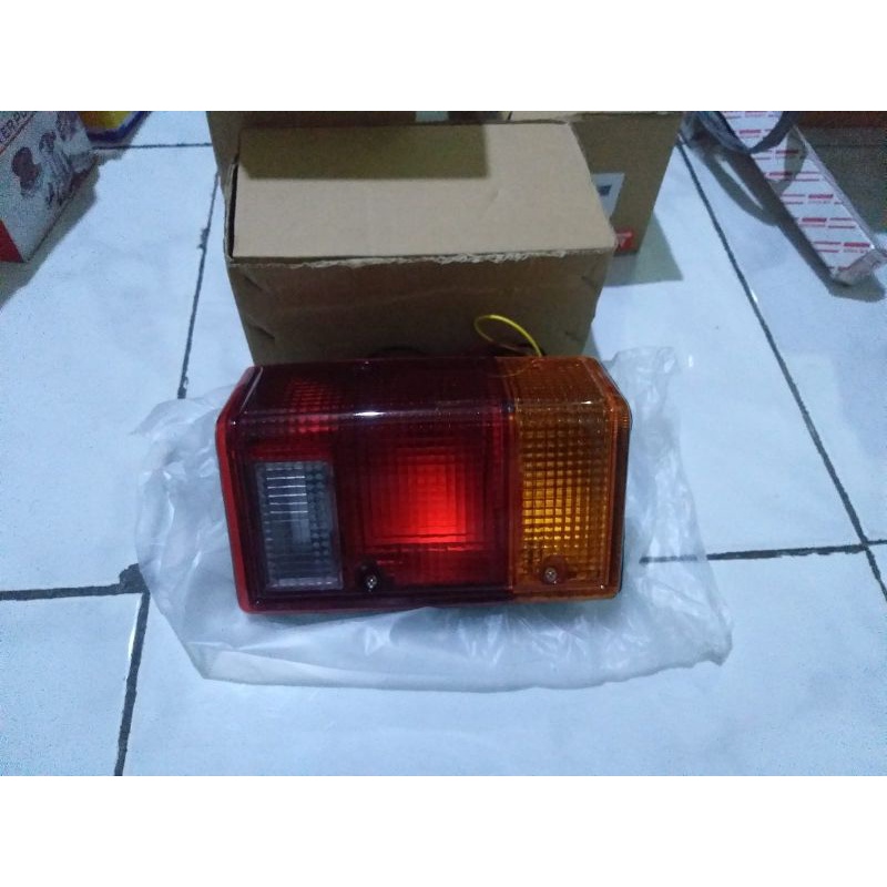 LAMPU STOP LAMPU BELAKANG L300 VAN MINIBUS MODEL SIKU 1 PCS R/L