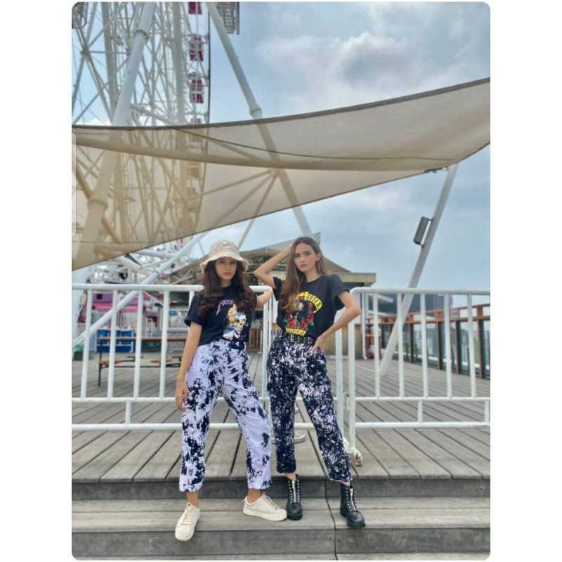 Cargo Abstrak Tiedye