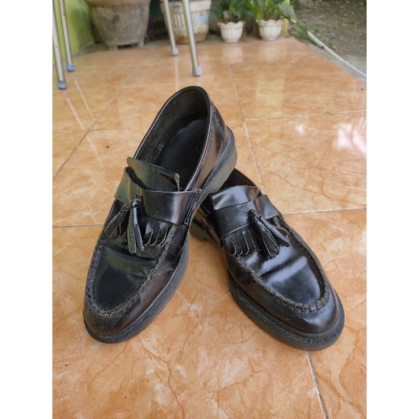Sepatu Dr. Martens Adrian tassel second original