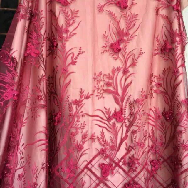 Kain kebaya gaun tulle import tile mutiara bordir 3D akar merambat marun putih