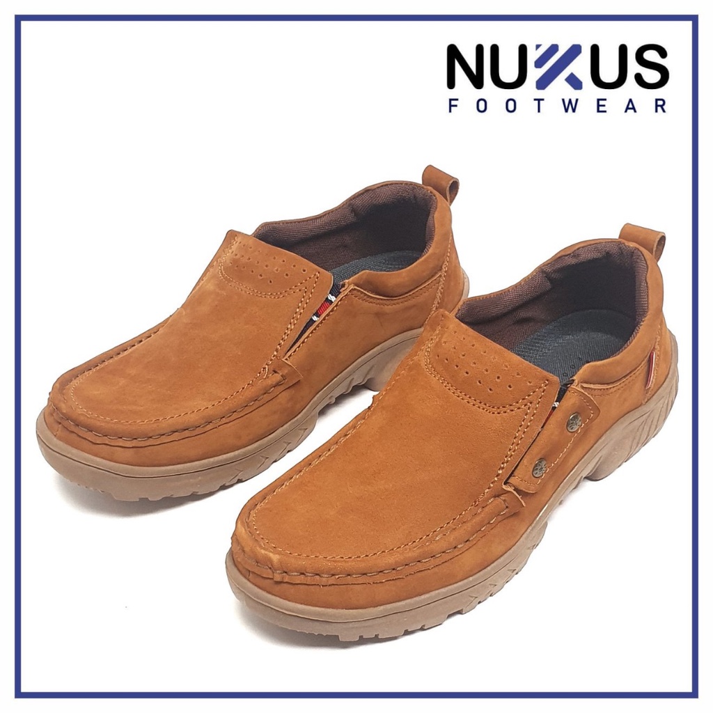 Nukus Footwear Sepatu Kasual Kulit Nubuck Slip On Pria Cokelat Tan - NKS K 01