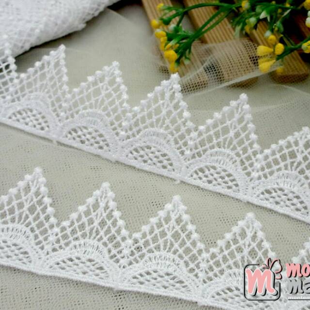 Renda gyper lancip putih 3 cm