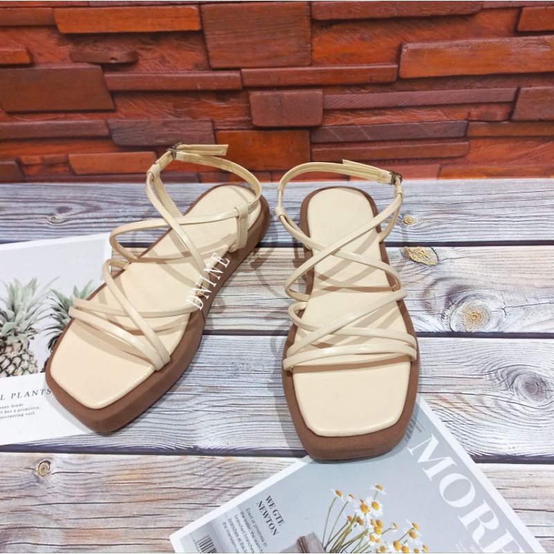 Sandal Wanita flatporm gladiator SR 03