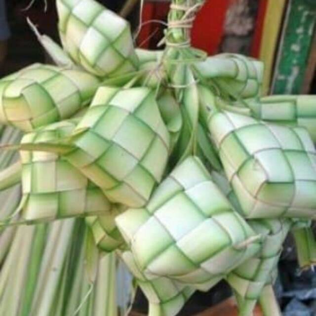 

Kulit ketupat tinggal isi beras jual perPCS