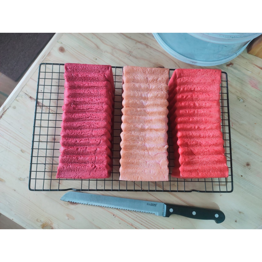 

Roti Bandung / Kasino Pink / Merah Muda / Es Doger Uk. 20 cm X 8 cm X 8 cm