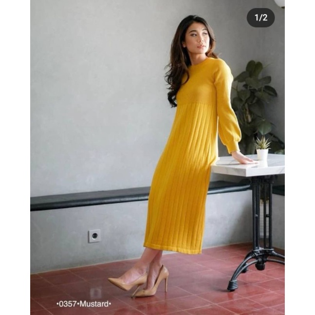 0357 KNITTED DRESS