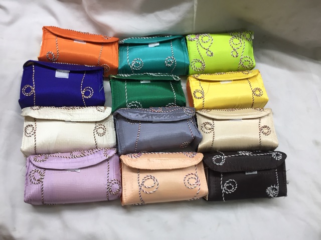 Mukena satin jumbo tas kotak alesya