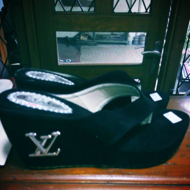 Sandal wedges LV