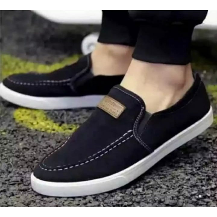 Sepatu pria slip on VANS Simple Premium Quality Trendy