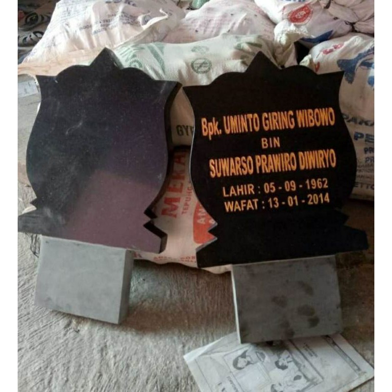 Set Maesan Makam Batu Granit
