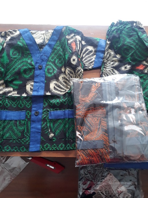 Setelan Batik Anak Untuk Usia 1 Sampai 2 Tahun