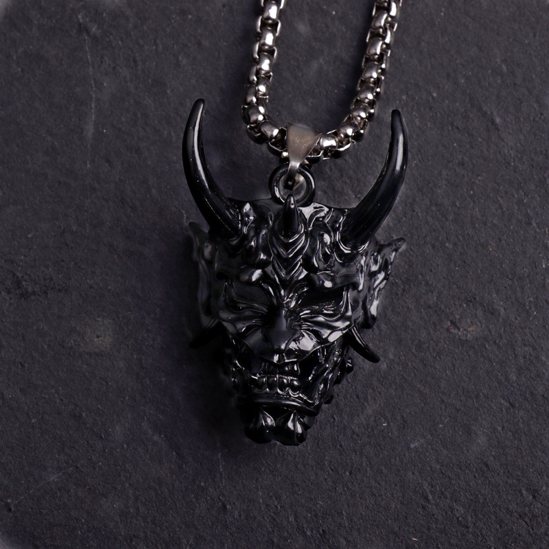 Kalung Liontin Tengkorak Segitiga Hantu prajna monster Bahan alloy Gaya Retro hipster hip hop Untuk Pria