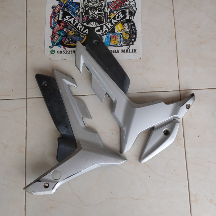 cover rangka pivot honda cs1 original