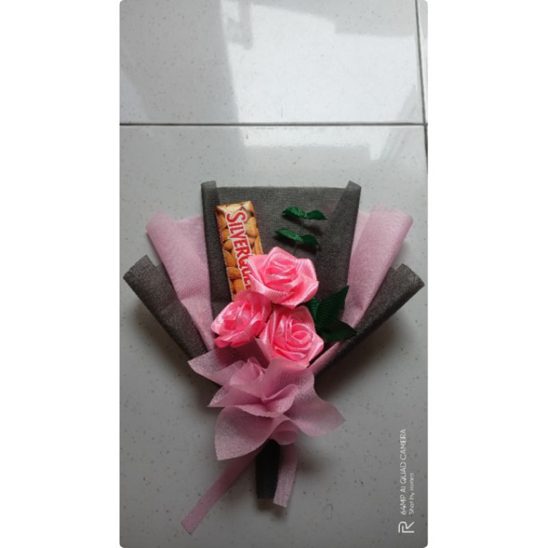 Bucket bouquet buket bunga coklat silverqueen