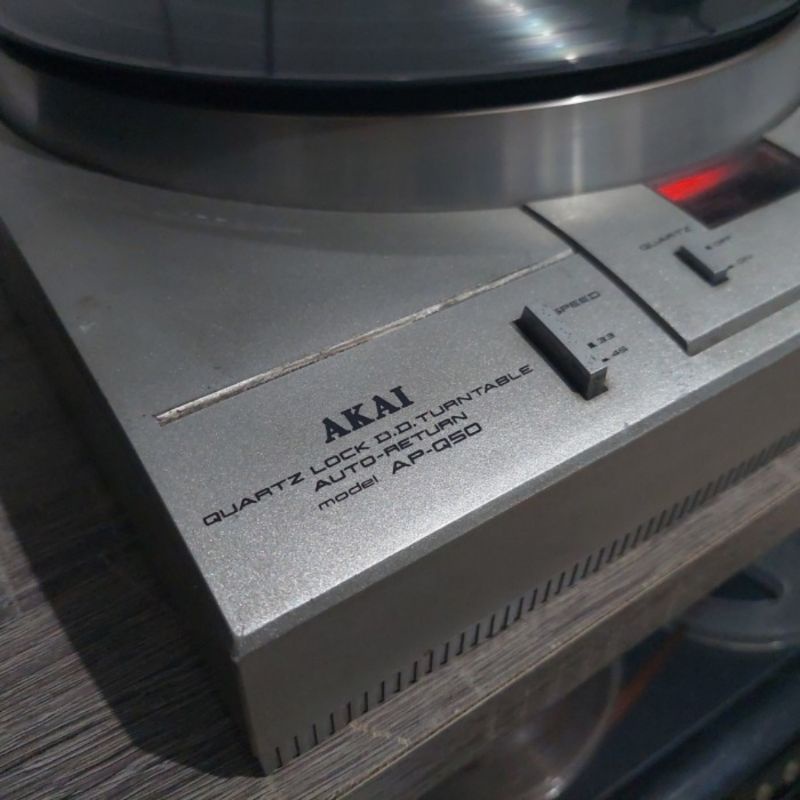 Turntable Vinyl Player Akai AP-Q50 Normal Lancar Orisinil Istimewa