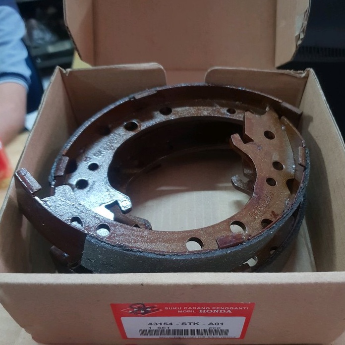 Parking Brake Shoe - Kampas Rem Tangan Tromol Belakang Honda Honda CRV CR-V RE Gen.3 2007 2008 200