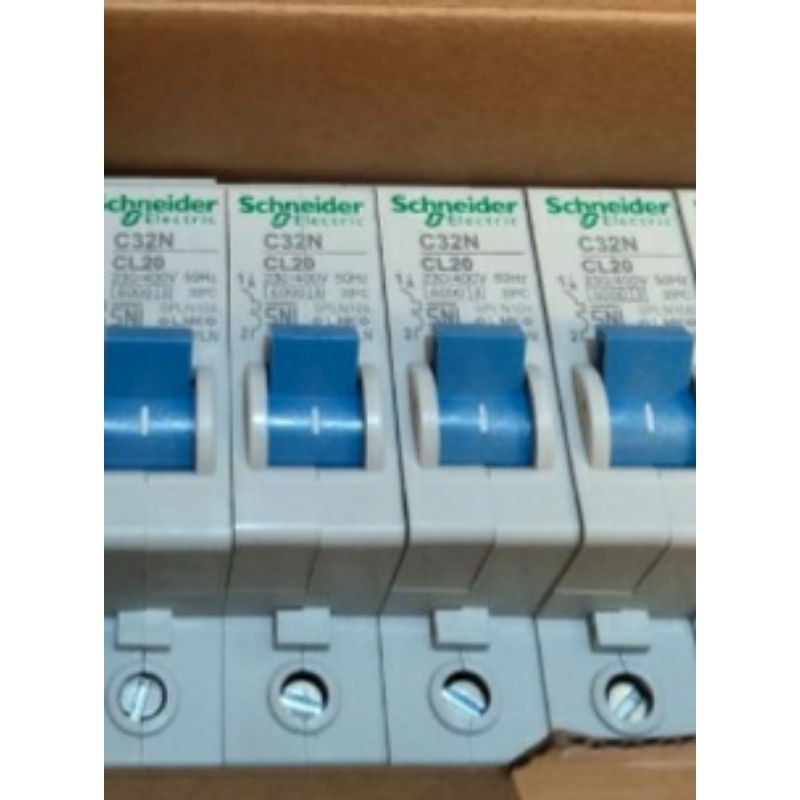 MCB Schneider Asli original PLN biru 2a Harga2a : 60.000