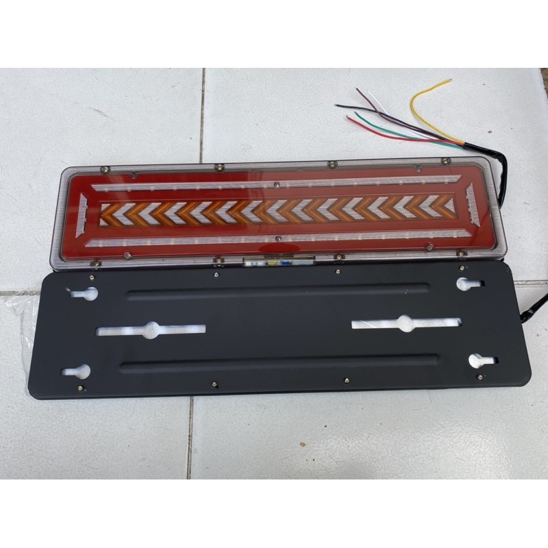 Stop Lamp Truk 24 Volt model panah kecil