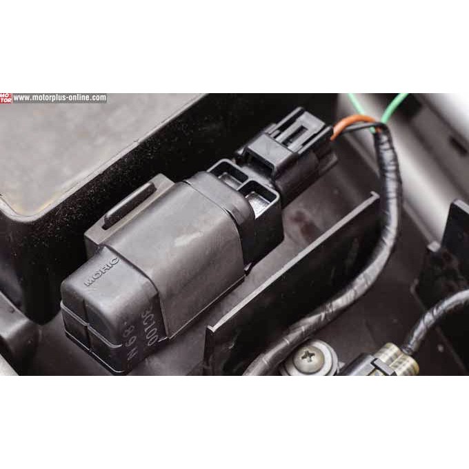 Sensor Penyetabil Arus Listrik ECU /Kapasitor Bank Vixion Old Copotan 2008 - 2012{kondensor smoothin