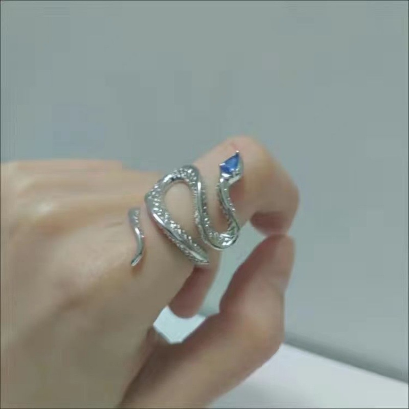 Cincin Wanita Model Terbuka Bentuk Ular Hias Kristal Gaya Vintage Punk Korea Untuk Pesta Pernikahan