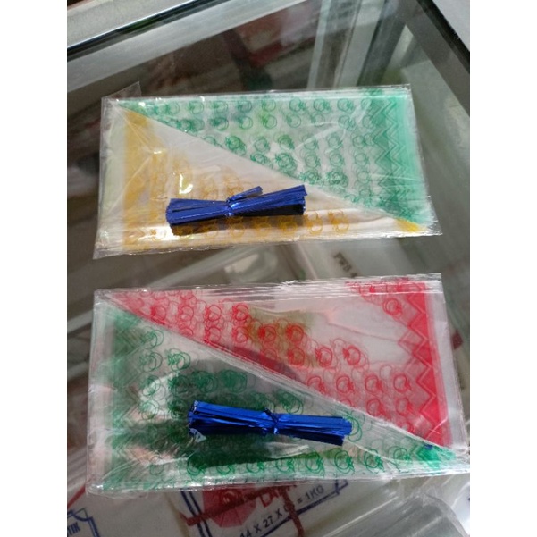 Plastik Contong Kacang Segitiga