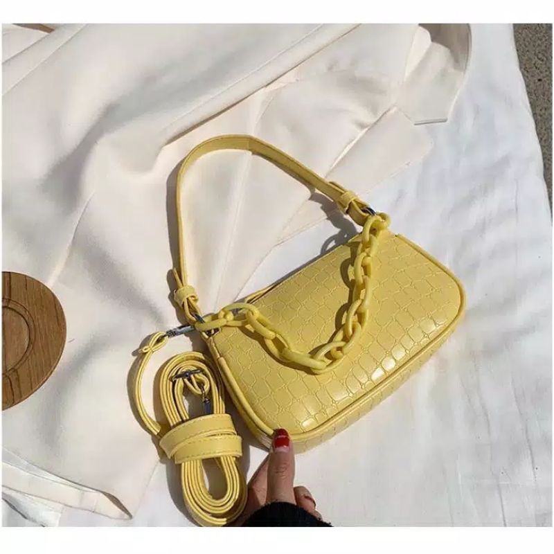 HF CRT - ( 2 TALI  CRT ) Tas Wanita Dengan Strap Rantai Tengah Tebal