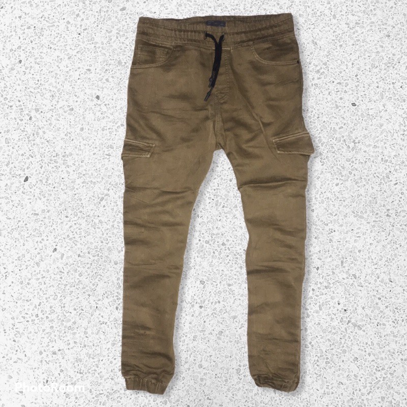 celana jogger zara man-pria/cowok-bekas/second original-size 34