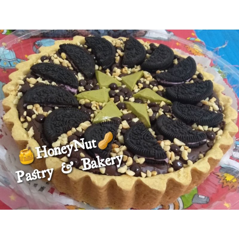 

PIE BROWNIESS JUMBO ANEKA TOPPING