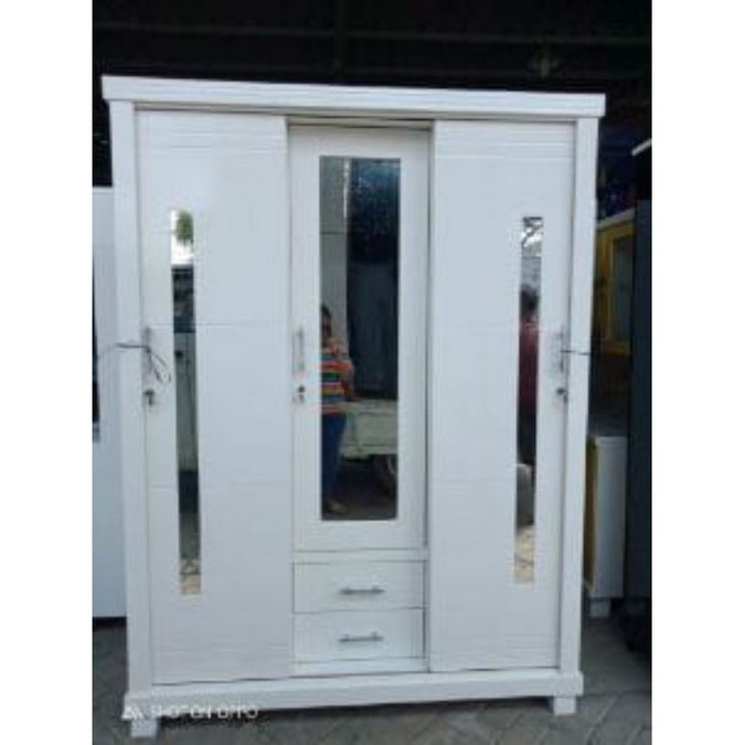 Lemari Sliding 3 pintu/Lemari Pakaian Sliding 3 Pintu