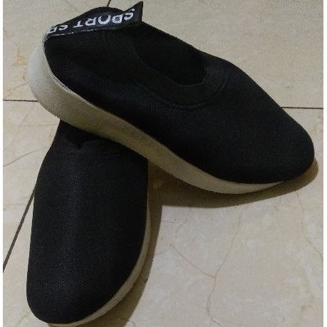 slip on wanita vegasus karet terlaris di 2021