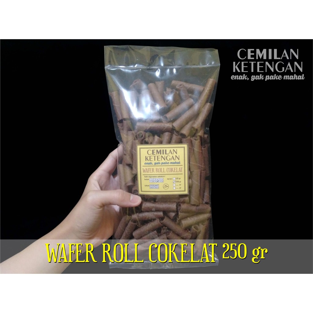 

ASTOR MINI/TWISTER/WAFER ROLL COKELAT 250 GR/CEMILAN KETENGAN/BARCELONA