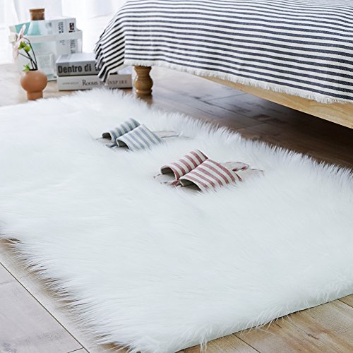 Bulu Korea Alas Foto Produk Aesthetic Karpet Rasfur Perlengkapan Foto Newborn Bayi Kekinian Baju Nail Art Warna Putih Ukuran Kecil Besar 30x40 50x75 50x100 75x100 Untuk Taplak Meja Rias Sofa Ruang Tamu Halus Lembut Panjang