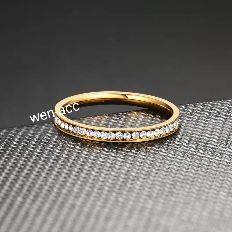 Cincin Titanium Permata Emas dan Silver Wanita Model Full Permata